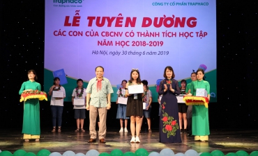 Traphaco tổ chức Lễ tuyên dương các con của CBCNV có thành tích năm học 2018 - 2019